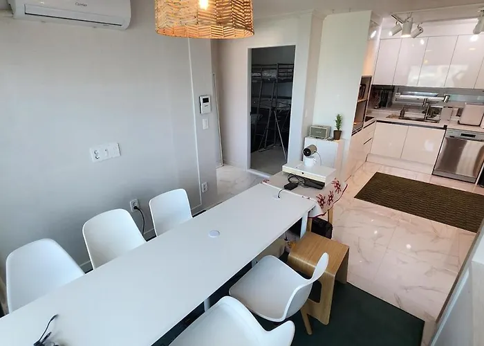 Santiago Ocean View House Apartment Busan